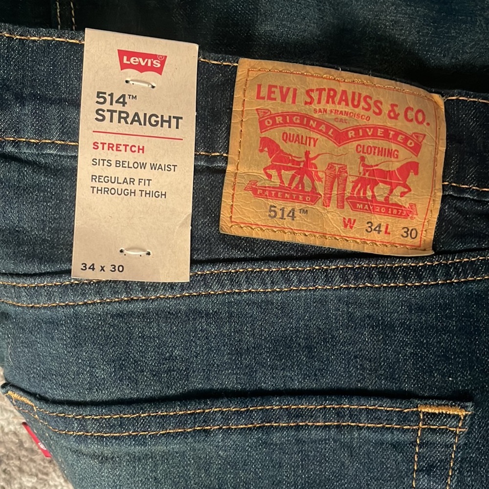 Levi’s - Picture 2 of 3